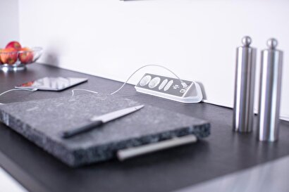  Brennenstuhl Estilo Mutfak ve Ofis İçin Çelik Yüzeyli Köşeli 4 Soketli 2 USB li 2 MT Uzatma Kablo Beyaz | Decoverse